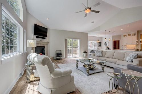 2301 Silver Fox Ct, Waukesha WI  53188-2593 exterior