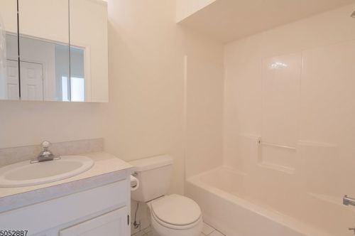 9301 Richmond Rd, West Milford Lakes NJ  07480-5131 exterior