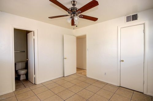 5711 35th Ave, Phoenix AZ 85053-1623 exterior