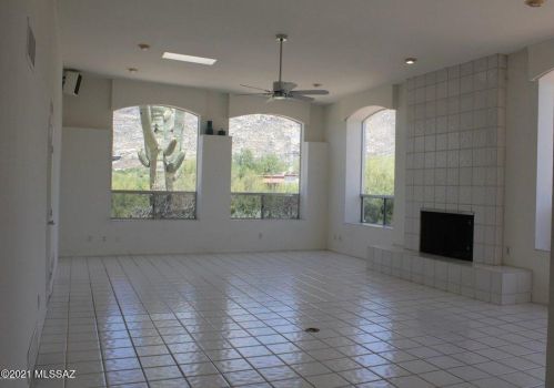 6441 Catalina Ave, Tucson, AZ 85718-1647
