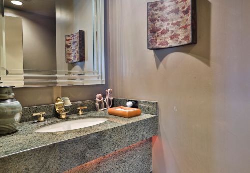 49503 Avenida Vista Bonita, La Quinta CA  92253-2537 exterior