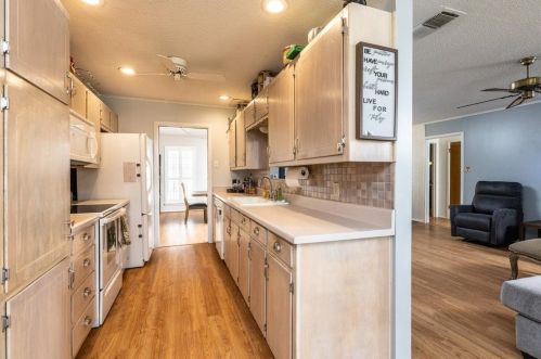 3621 Wayland Dr, Fort Worth TX  76133-3005 exterior
