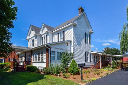 1007 Hershberger Rd, Roanoke VA  24012-2337 exterior