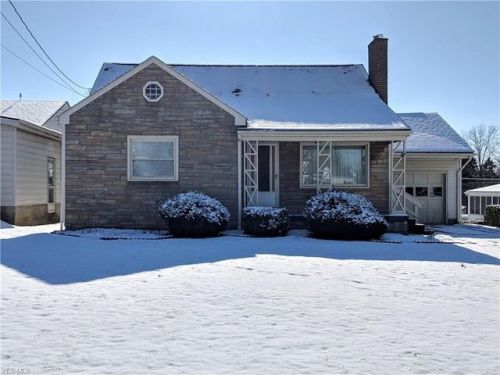 97 Rosary Dr, Campbell OH  44405-1943 exterior