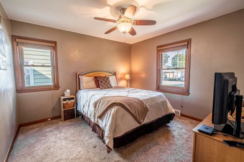 3051 89, Milwaukee WI 53222-3605 exterior