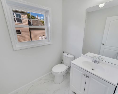 594 Canal Rd, Mount Sinai NY  11766-3307 exterior