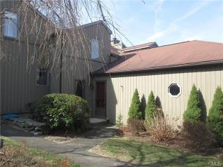 34 Far View Cmns, Southbury, CT 06488-2363