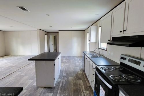 8816 Hampshire Ave, Arcadia FL 34269-3409 exterior