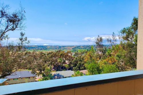 241 Stage Coach Rd, Oceanside, CA 92057-7001