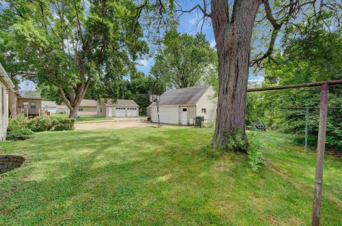 1740 Holton St, Saint Paul, MN 55113-6224