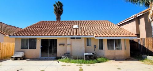 166 Nebraska St, Lake Elsinore CA  92530-1861 exterior