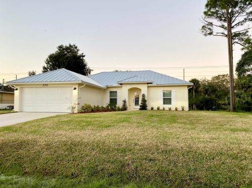 8206 Penny Ln, Fort Pierce, FL 34951-1037
