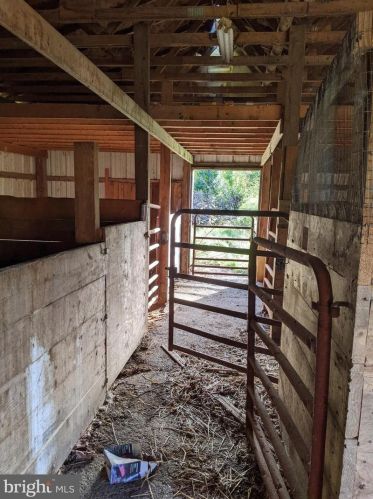 962 Vandyke Greenspring Rd, Blackbird DE  19734-9218 exterior