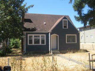 7422 Oakes St, Tacoma, WA 98409-5944