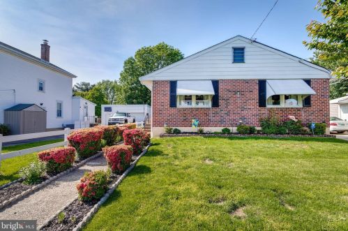 733 4th Ave, Prospect Park, PA 19076-1606