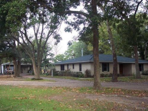 2310 Roy Rd, Pearland TX 77581-7681 exterior