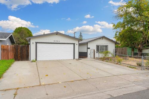 6324 Walerga Rd, North Highlands, CA 95660-3927