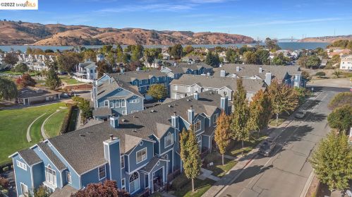 254 E St, Benicia CA  94510-3274 exterior