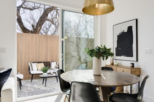 4907 Delores Ave, Austin TX 78721-2107 exterior