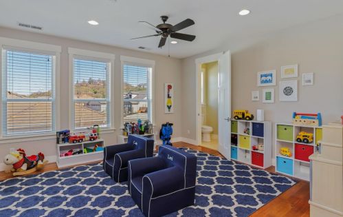 10817 Goldsborough Cir, Valley Home CA 95361-7649 exterior