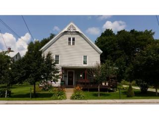 66 River St, Richford, VT 05476-1143