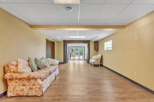 786 Decorah Rd, West Bend WI  53095-8112 exterior