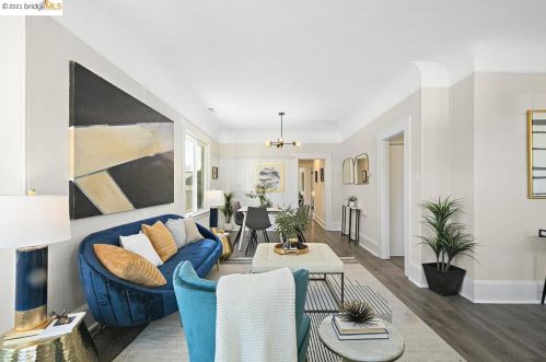 817 56th St, Oakland CA 94608-2704 exterior