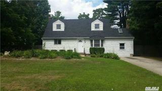 5 4th Ave, Pine Air NY  11717-5527 exterior
