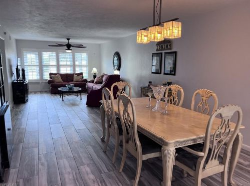 4053 Northlight Dr, Naples FL  34112-5067 exterior