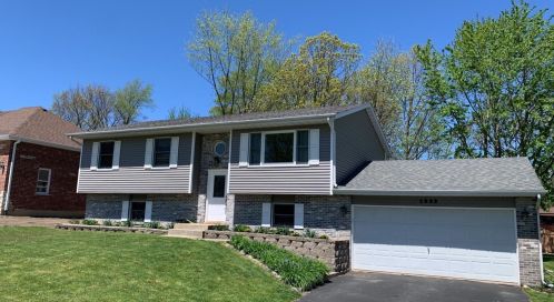 1892 Loganberry Ln, Crown Point IN  46307-9324 exterior