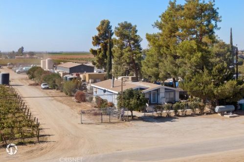 15414 Cuda Dr, Bakersfield CA  93307-9279 exterior