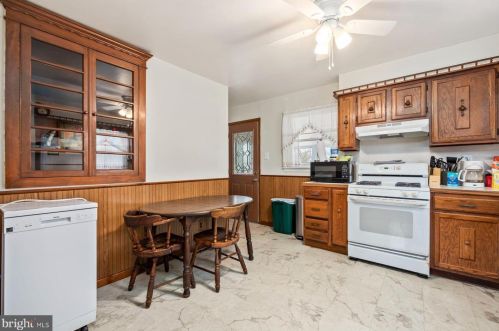 306 Veterans Dr, Palmyra NJ  08065-2319 exterior