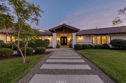 29421 Vista Valley Dr, Vista, CA 92084-2211
