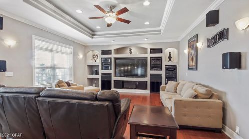 1724 40th Pl, Lynn Haven FL  32444-5304 exterior