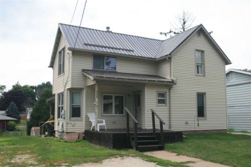 606 4th St, Ludlow, IA 52172-1112