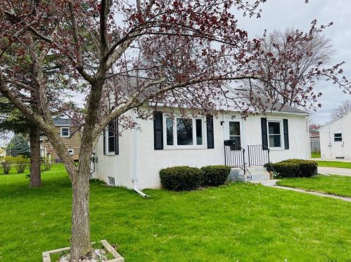 505 Larscheid St, Green Bay, WI 54302-3613