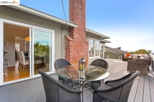 855 Glendome Cir, Oakland CA 94602-1413 exterior