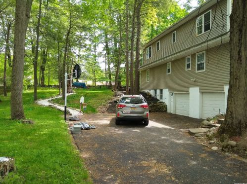 48 Timberline Dr, Poughkeepsie NY  12603-5546 exterior