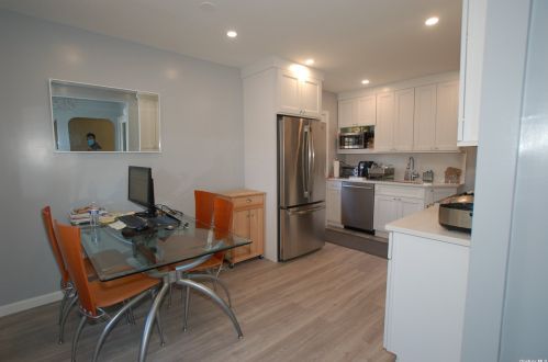127 Maple Dr, New Hyde Park NY  11040-3109 exterior