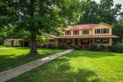 485 Lower Roans Creek Rd, Linden, TN 37096-5113
