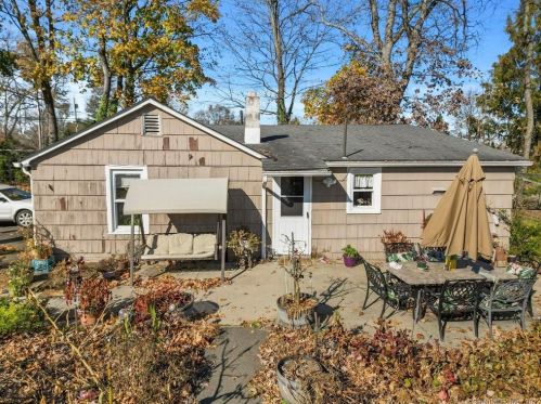 93 Old Hawleyville Rd, Bethel CT  06801-3039 exterior