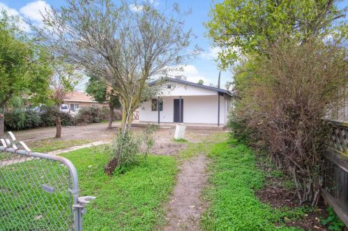 13275 Marshall St, Le Grand CA  95333-9762 exterior