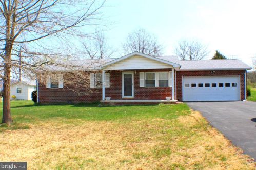 311 Mountain View Dr, Rig, WV 26836-1157