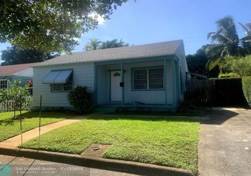 726 54th St, West Palm Beach, FL 33407-2638
