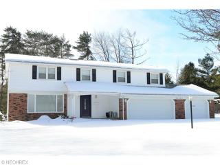 25200 Hilltop Dr, Cleveland OH  44122-1357 exterior