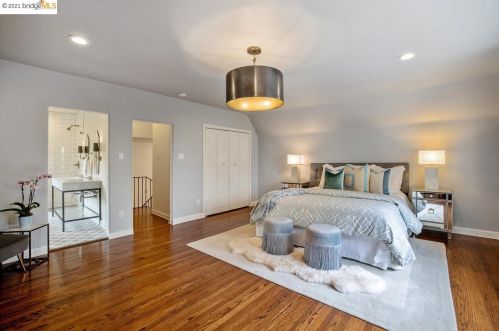 1 Downey Pl, Oakland CA  94610-1809 exterior