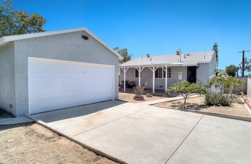 13102 Vultee Ave, Bellflower CA  90706-2023 exterior