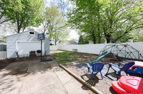 48 Lee Ave, Wallingford CT  06492-3610 exterior