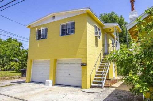 1347 9 Ave, Saint Petersburg FL  33705-1220 exterior