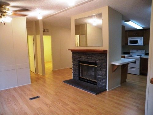 1323 Avenue, Huntsville, TX 77340-5347